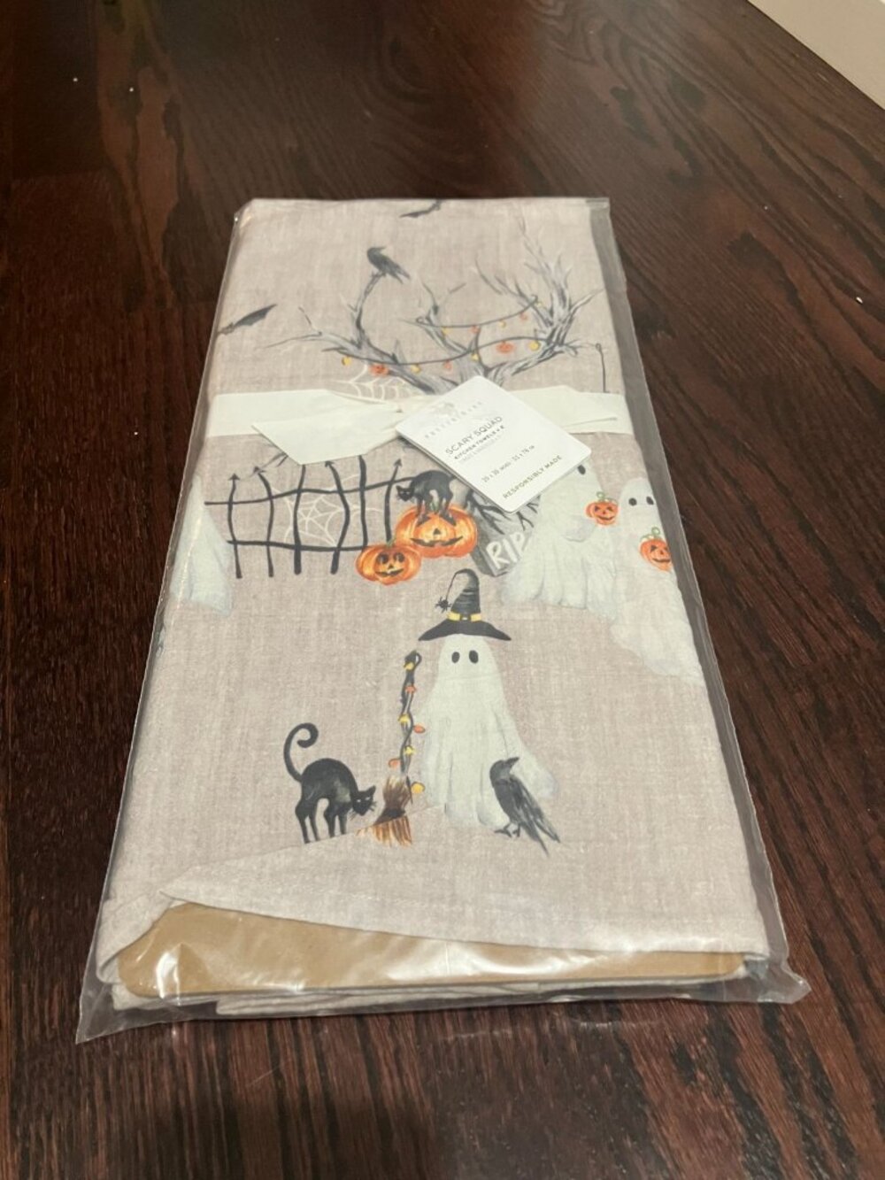 NWT Pottery Barn Scary Squad Halloween Cotton Kitchen Tea Towels Set of 2 Ghosts
